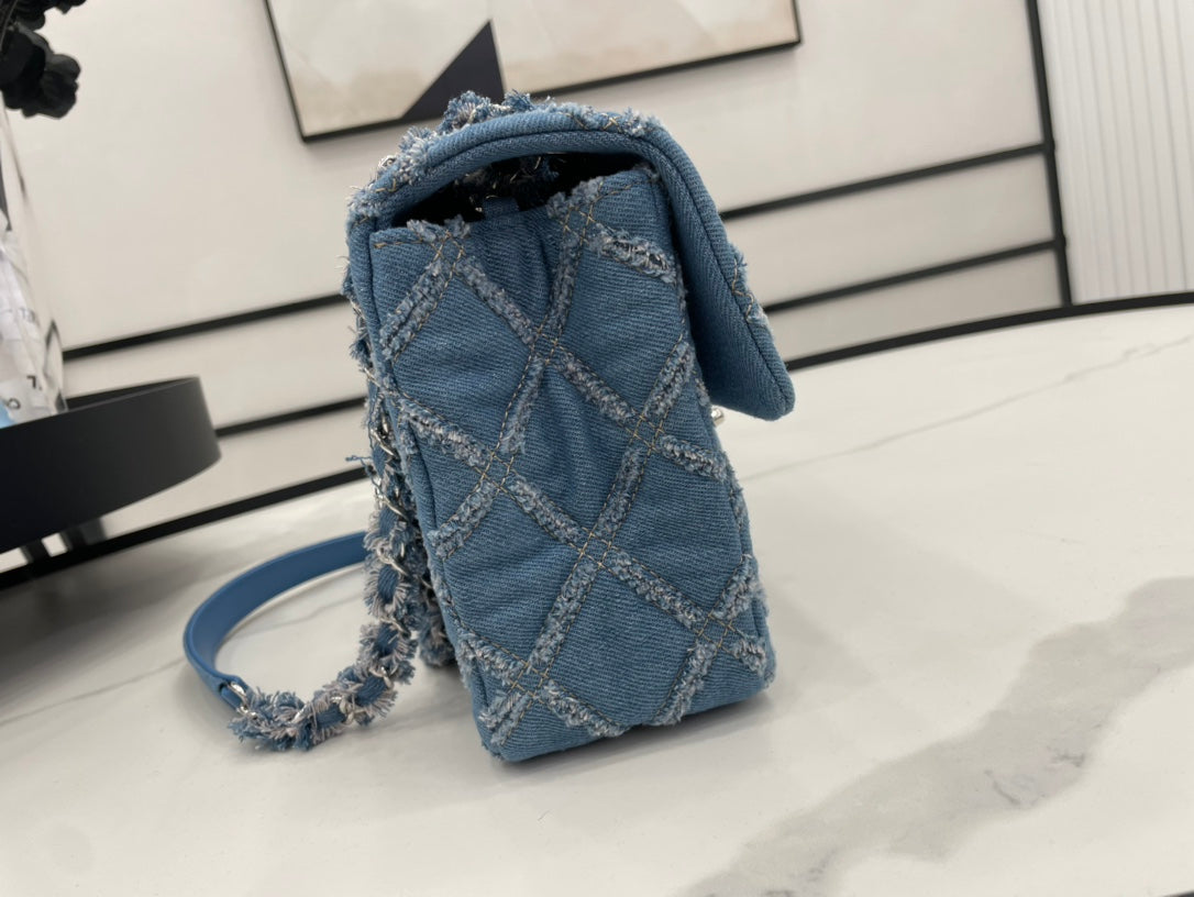 Chanel - Luxury Bag - CHL - 611