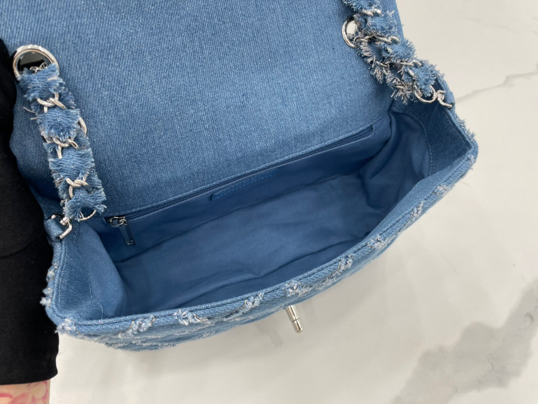 Chanel - Luxury Bag - CHL - 611