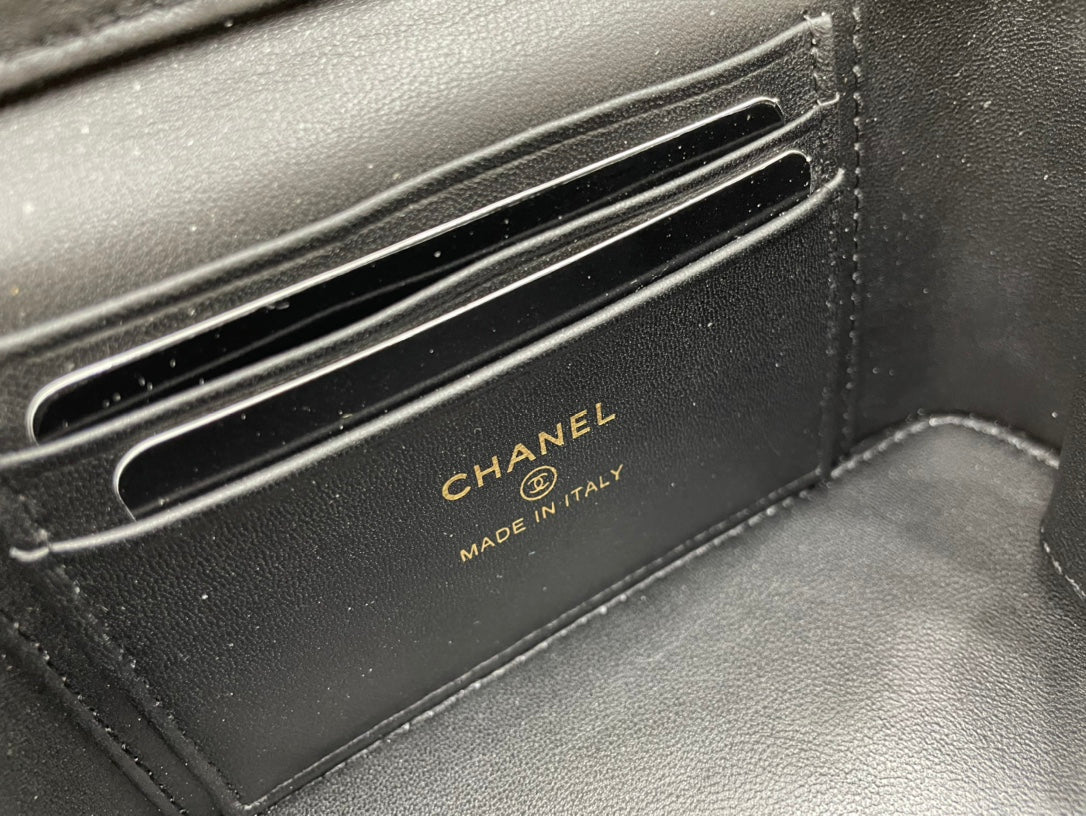 Chanel - Luxury Bag - CHL - 612
