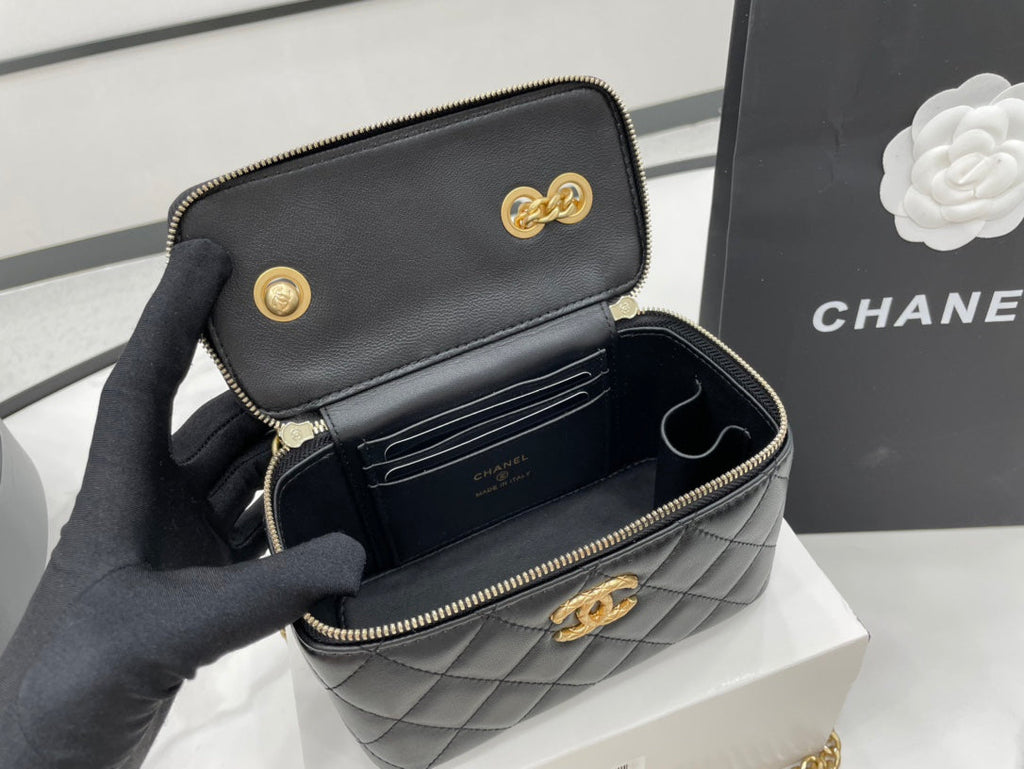 Chanel - Luxury Bag - CHL - 618