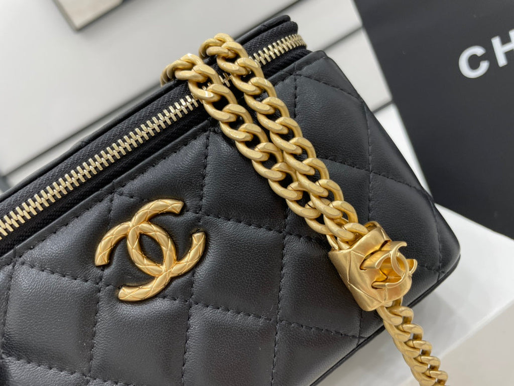 Chanel - Luxury Bag - CHL - 618