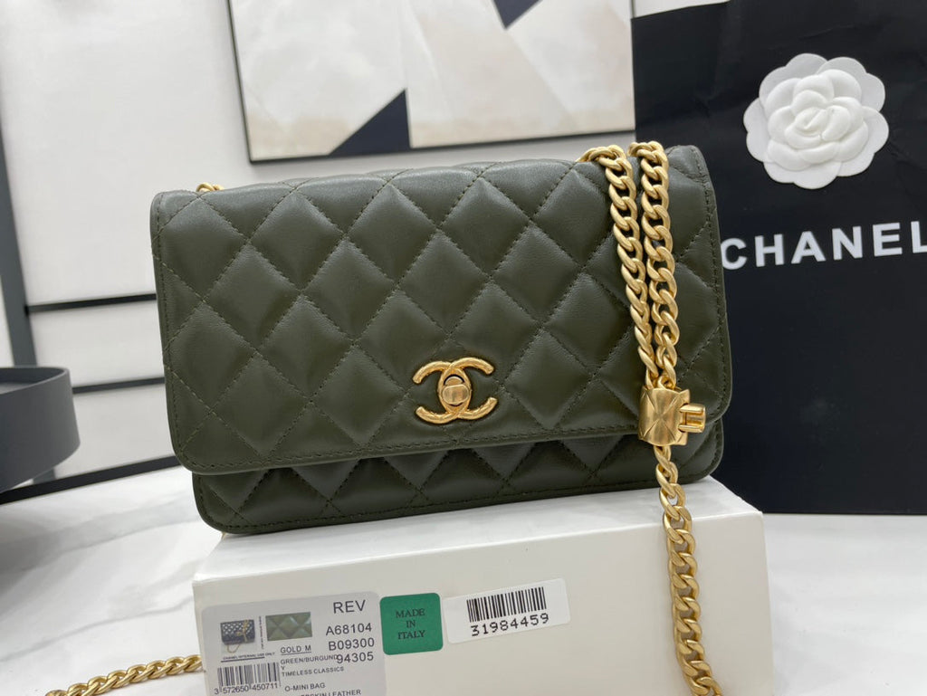 Chanel - Luxury Bag - CHL - 621