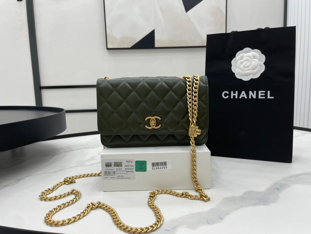 Chanel - Luxury Bag - CHL - 621