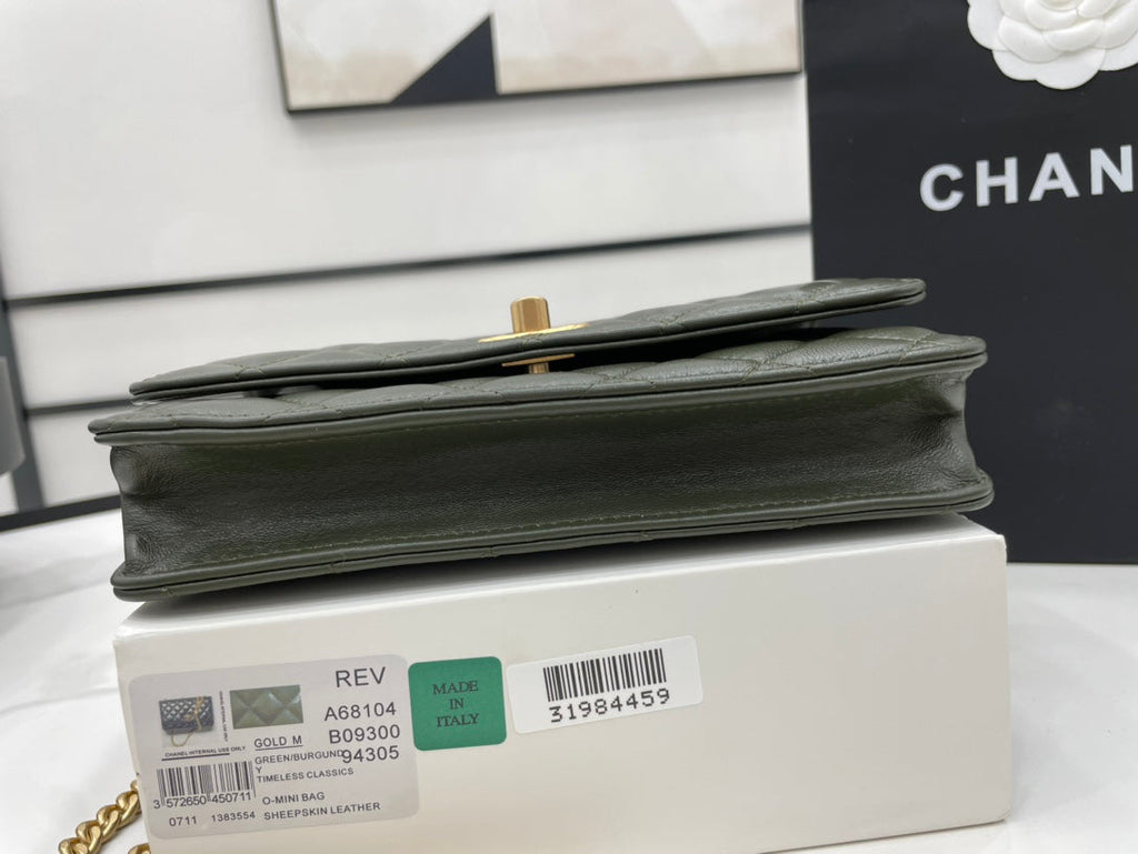 Chanel - Luxury Bag - CHL - 621