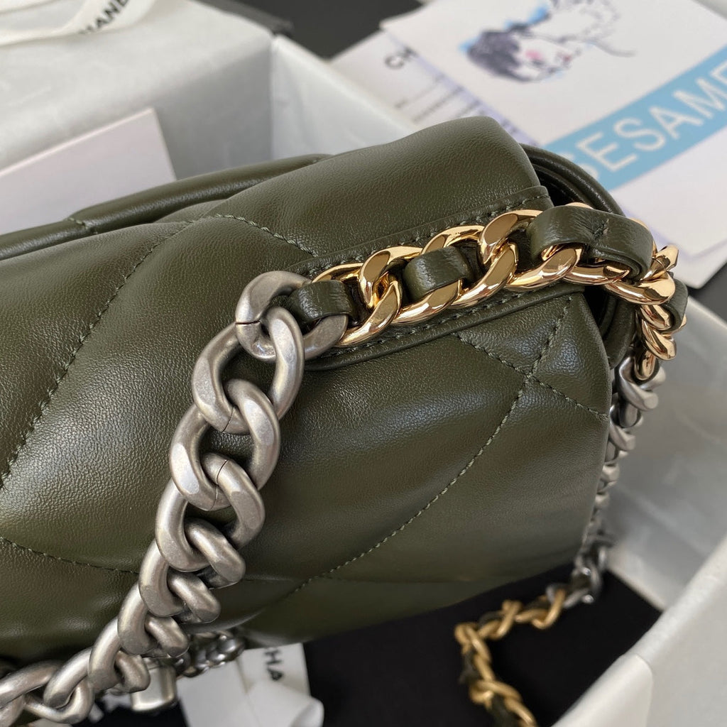Chanel - Luxury Bag - CHL - 520