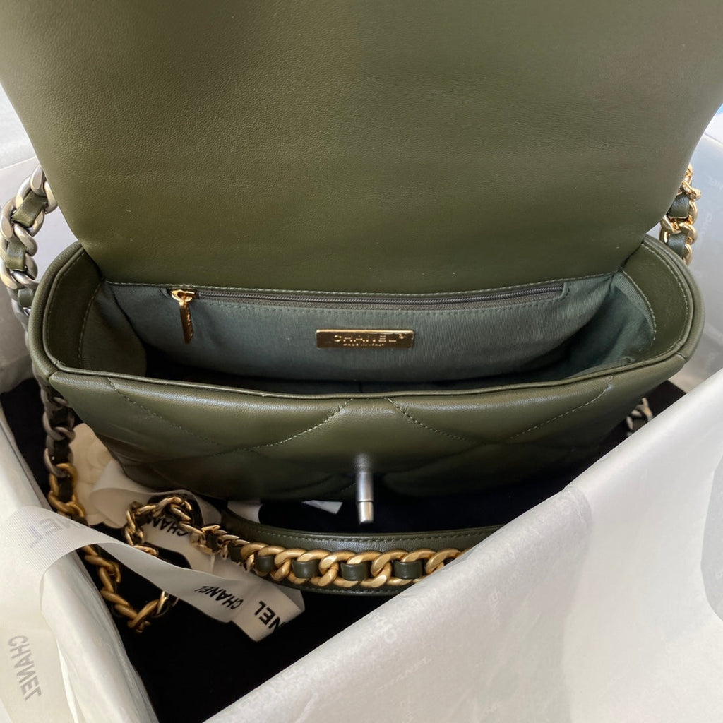 Chanel - Luxury Bag - CHL - 520