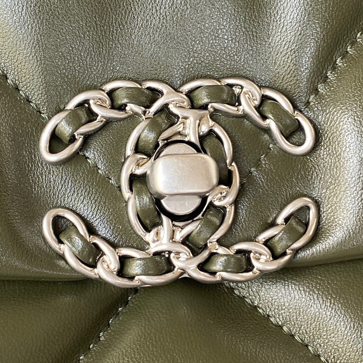Chanel - Luxury Bag - CHL - 519