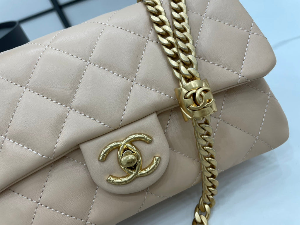 Chanel - Luxury Bag - CHL - 627