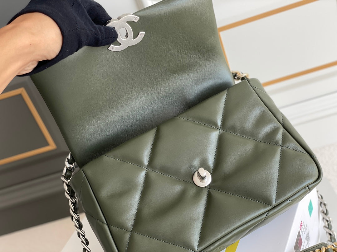 Chanel - Luxury Bag - CHL - 581