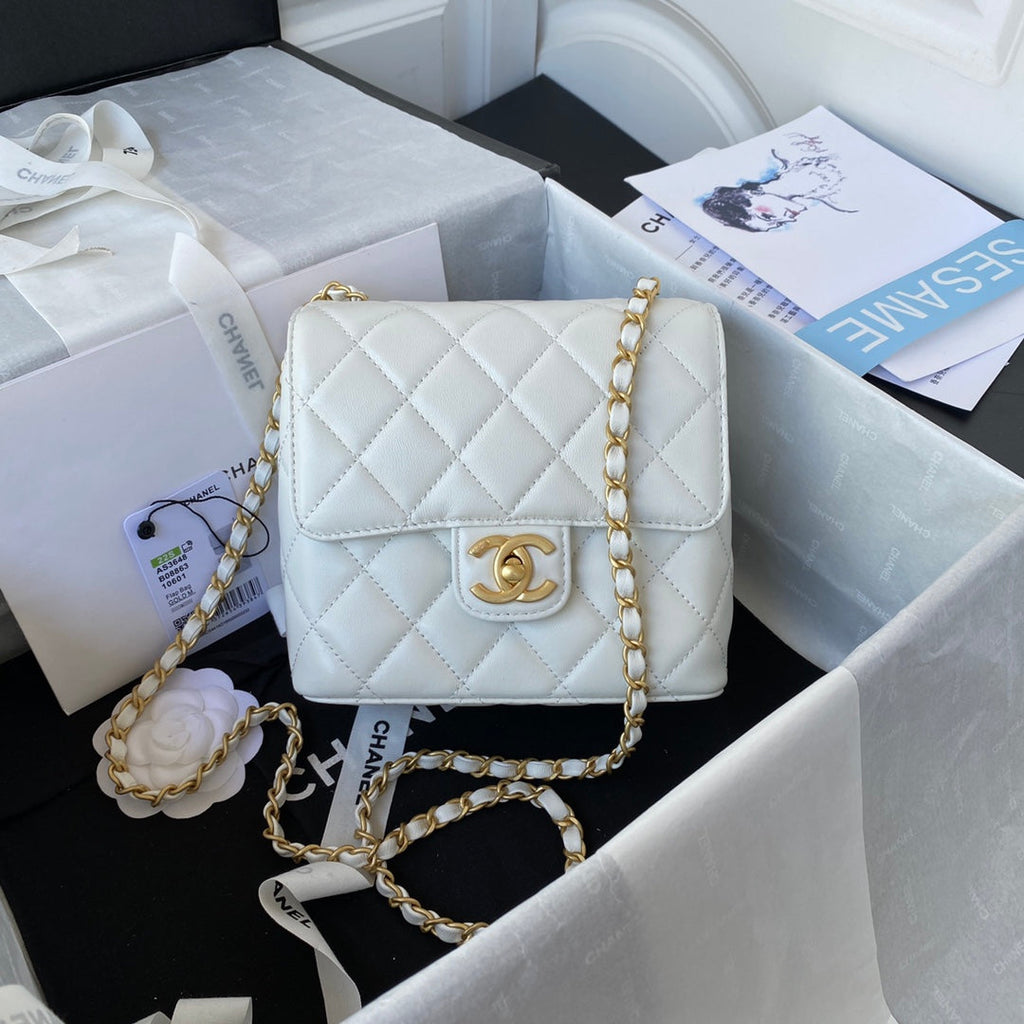 Chanel - Luxury Bag - CHL - 524