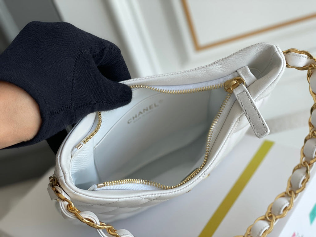 Chanel - Luxury Bag - CHL - 584