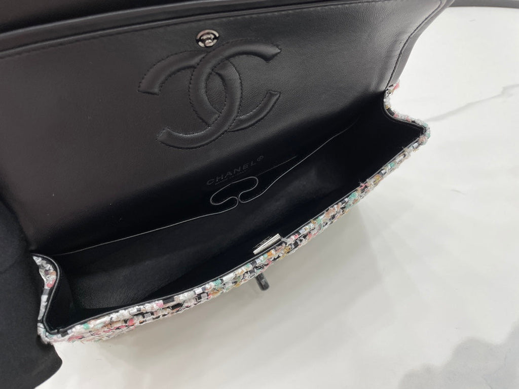 Chanel - Luxury Bag - CHL - 517