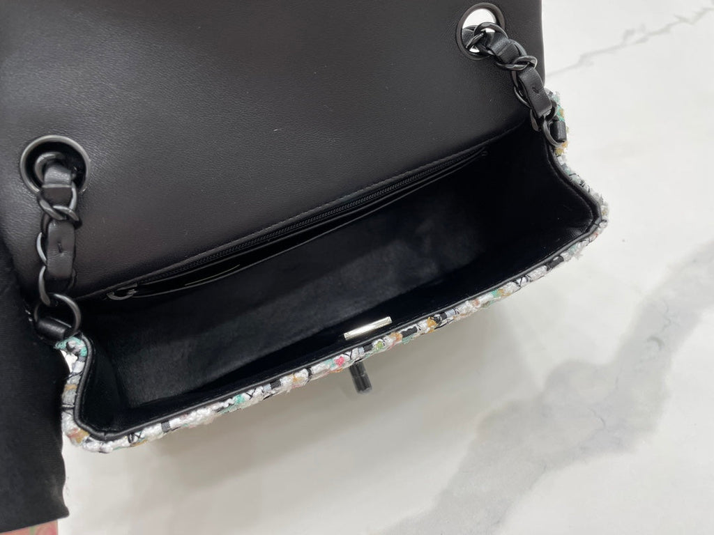 Chanel - Luxury Bag - CHL - 518
