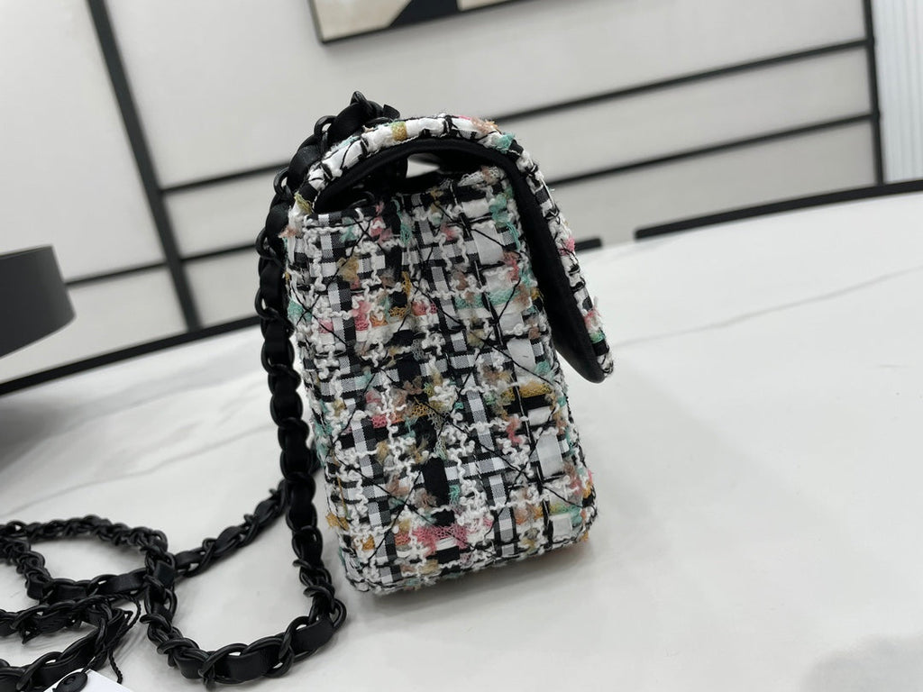 Chanel - Luxury Bag - CHL - 518