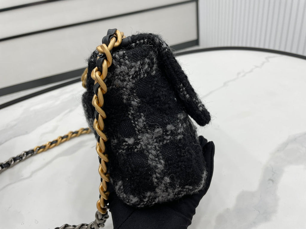Chanel - Luxury Bag - CHL - 487