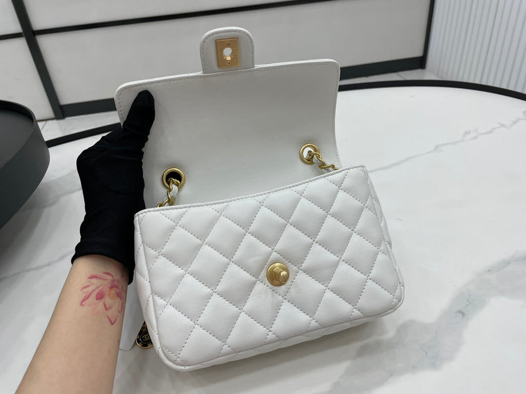 Chanel - Luxury Bag - CHL - 461