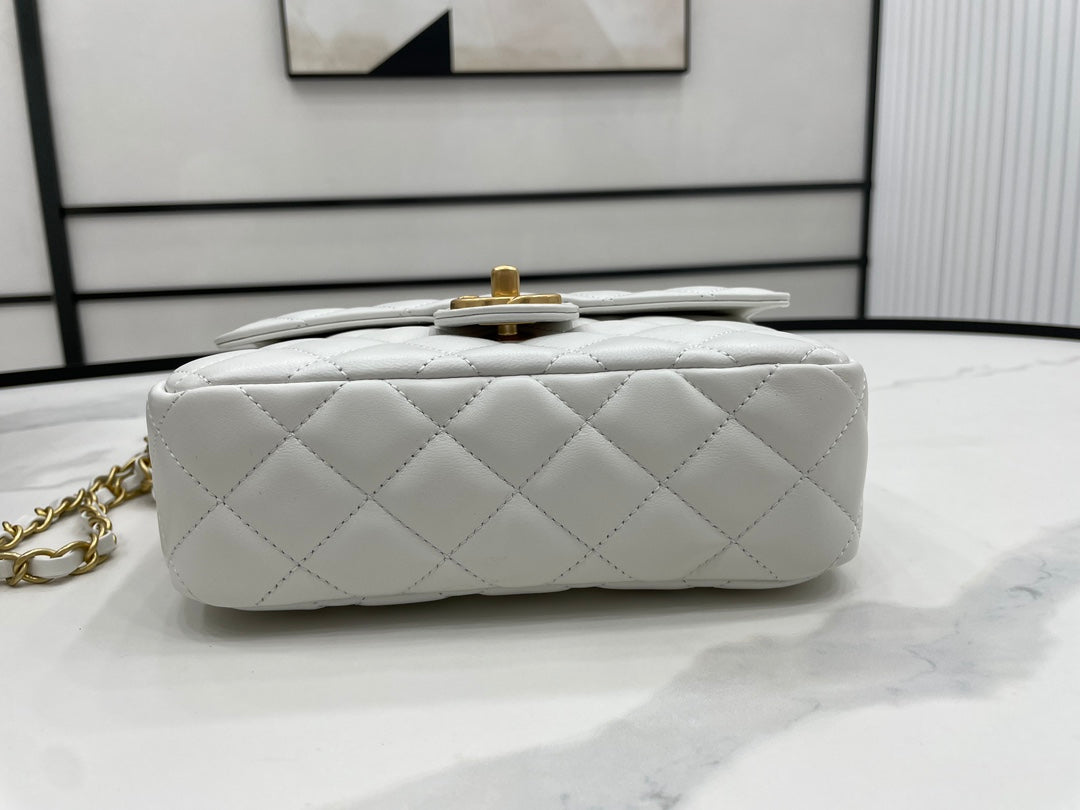 Chanel - Luxury Bag - CHL - 461