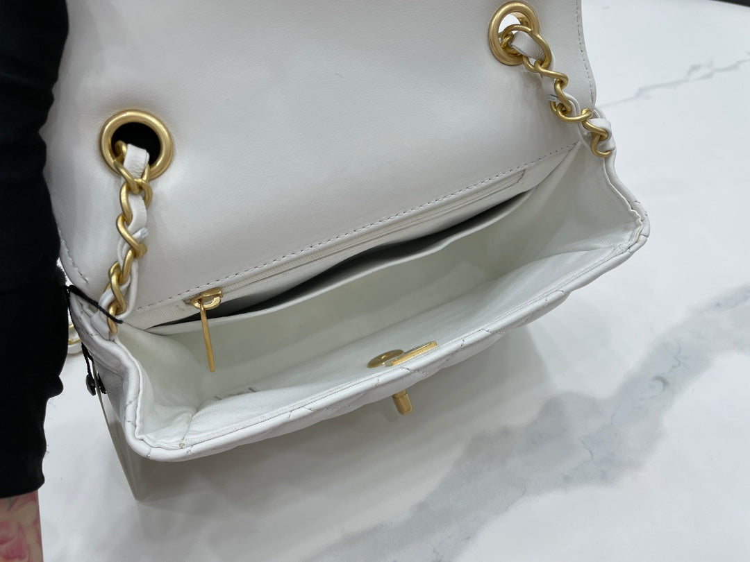 Chanel - Luxury Bag - CHL - 461