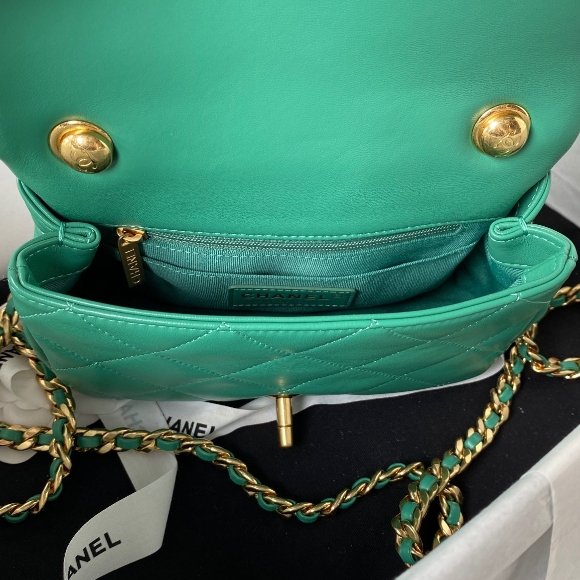 Chanel - Luxury Bag - CHL - 382