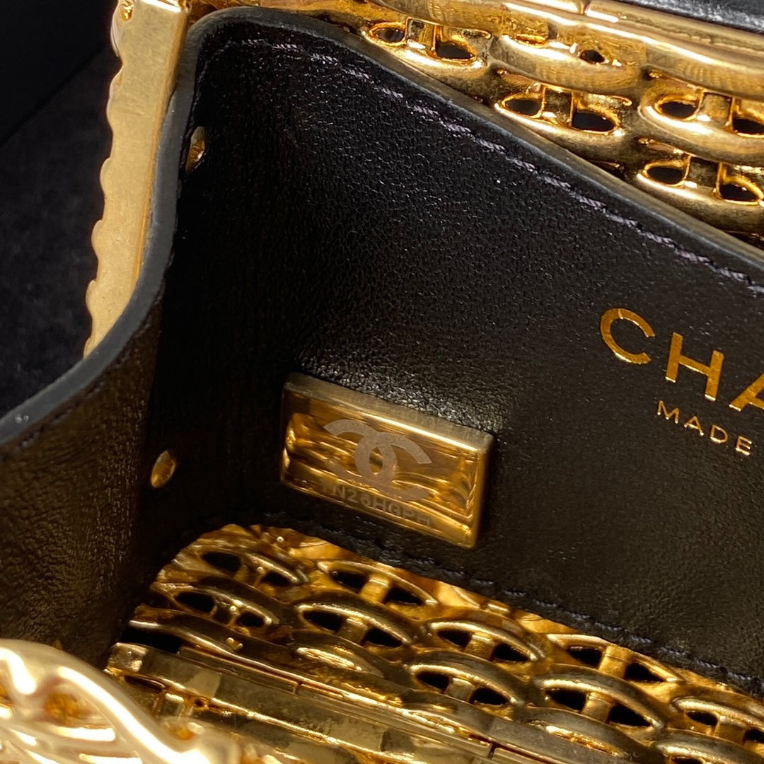 Chanel - Luxury Bag - CHL - 384