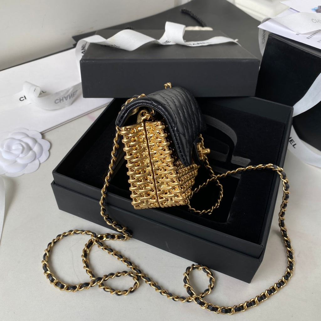 Chanel - Luxury Bag - CHL - 384
