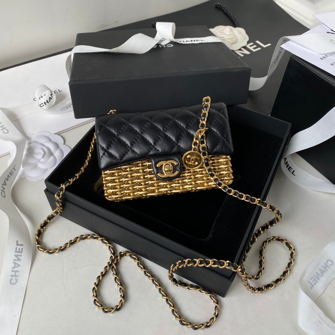 Chanel - Luxury Bag - CHL - 384