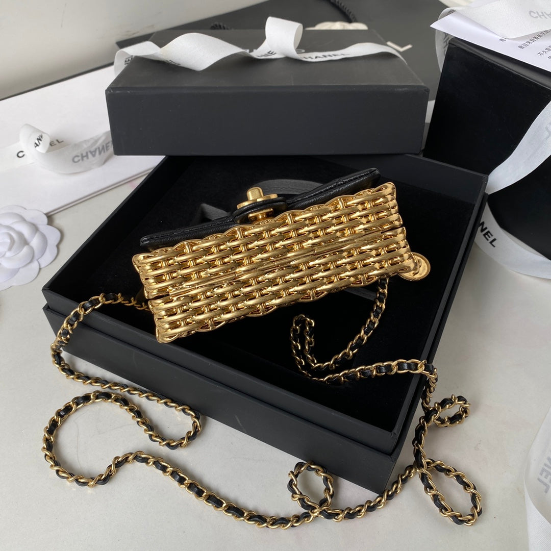 Chanel - Luxury Bag - CHL - 384