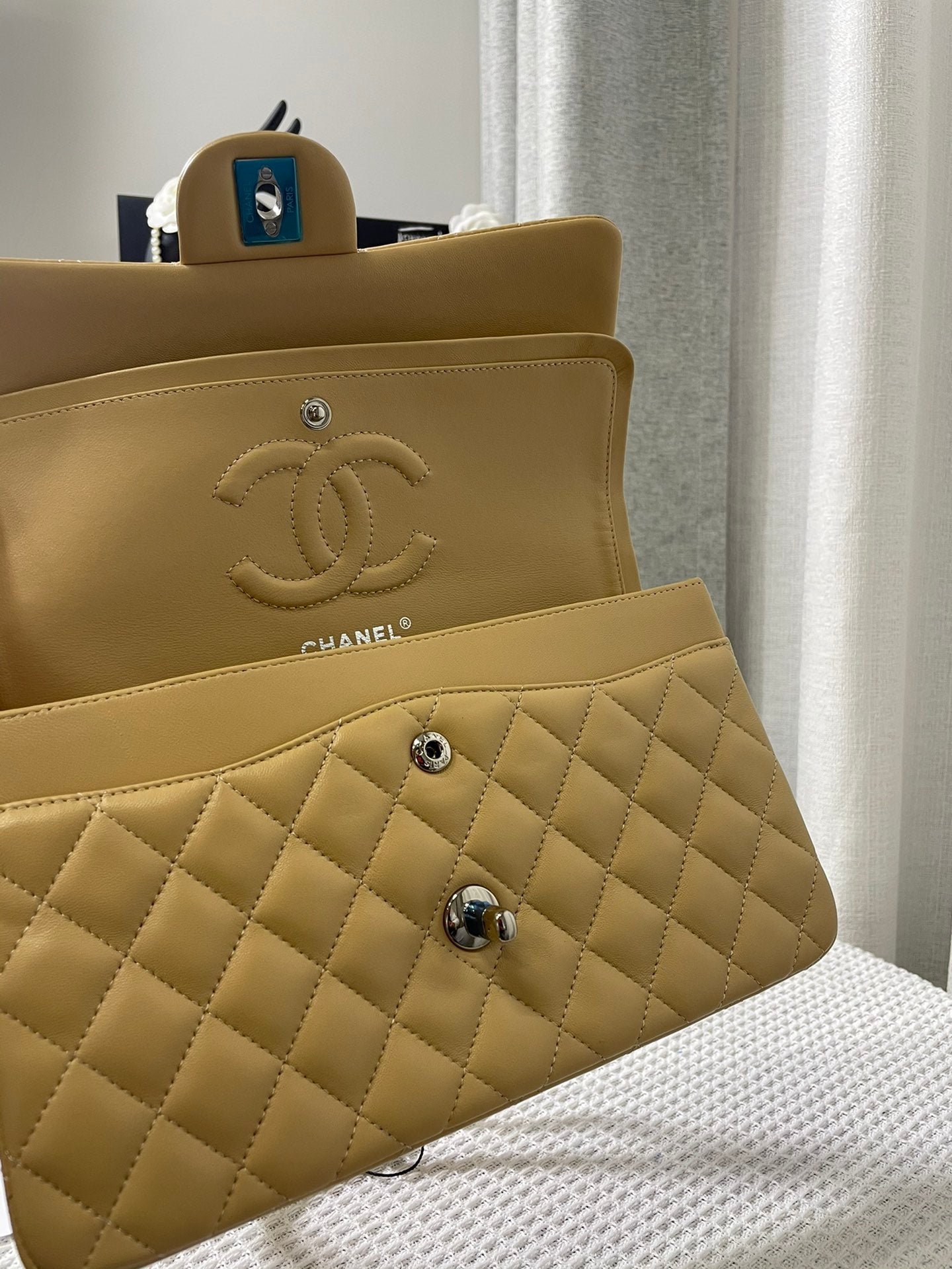 Chanel - Luxury Bag - CHL - 400
