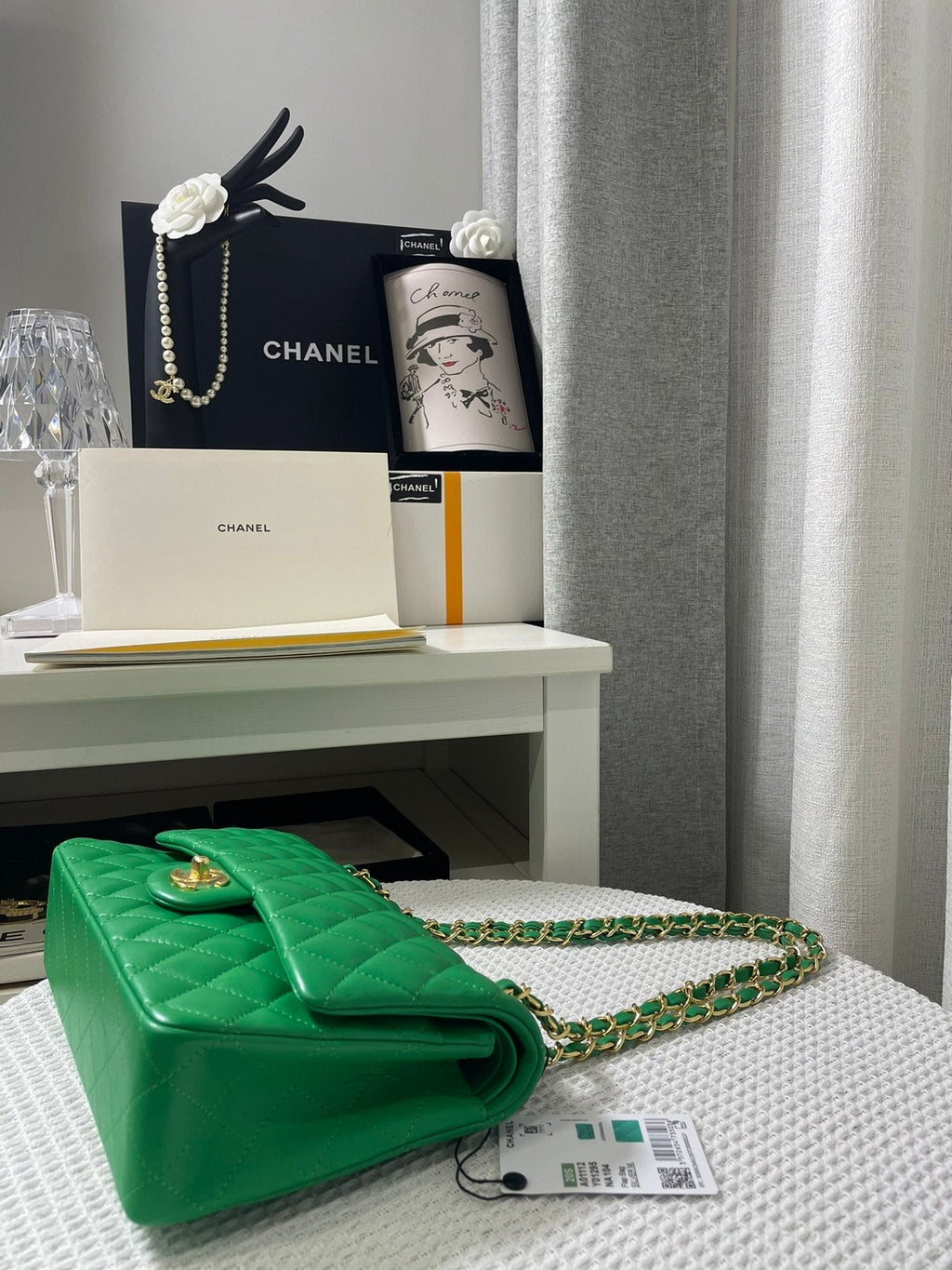 Chanel - Luxury Bag - CHL - 404