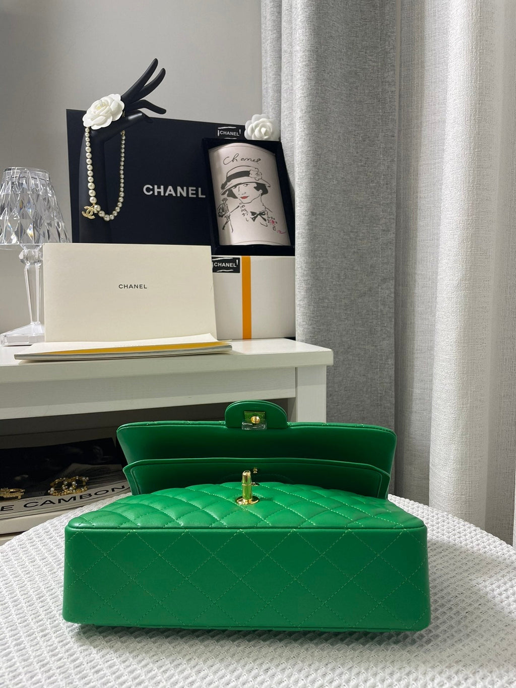 Chanel - Luxury Bag - CHL - 404