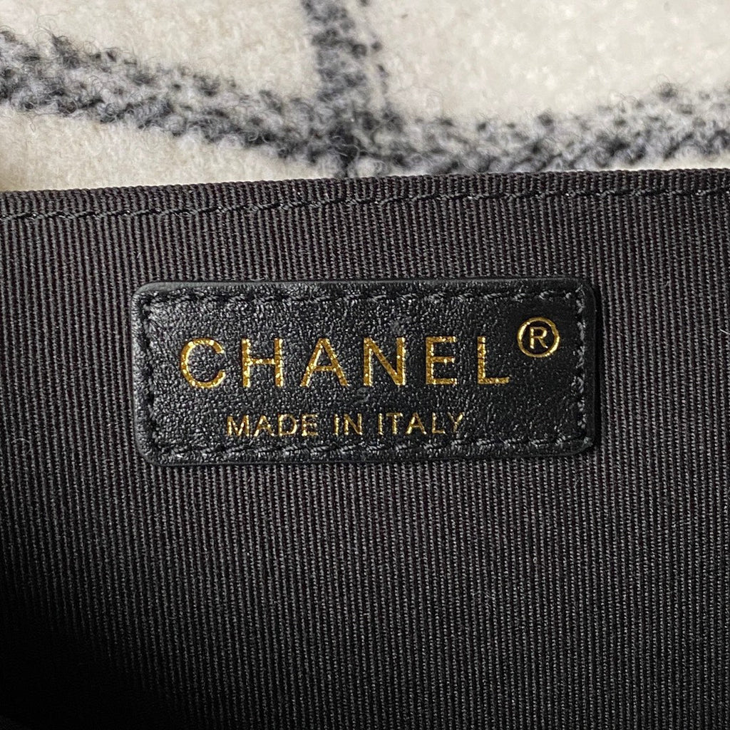 Chanel - Luxury Bag - CHL - 375