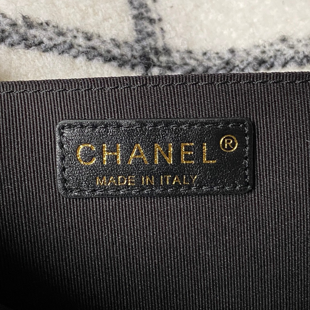 Chanel - Luxury Bag - CHL - 375