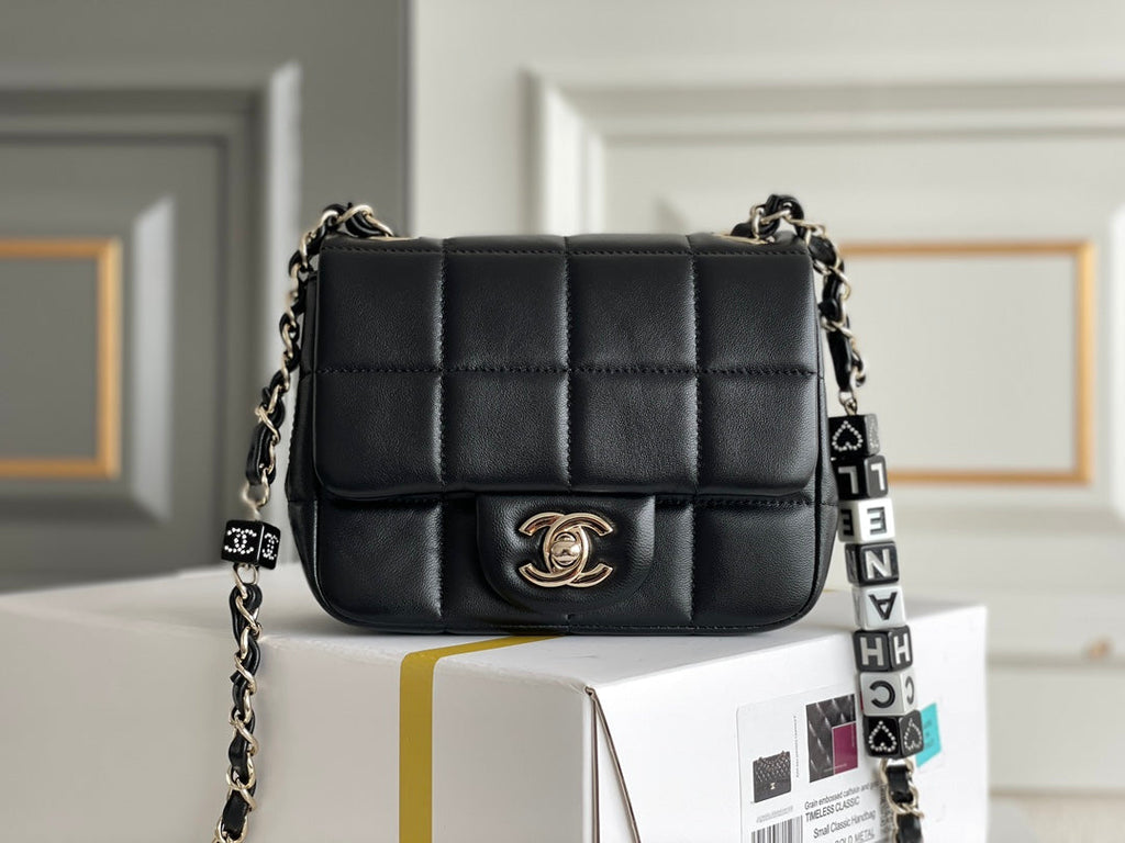 Chanel - Luxury Bag - CHL - 389