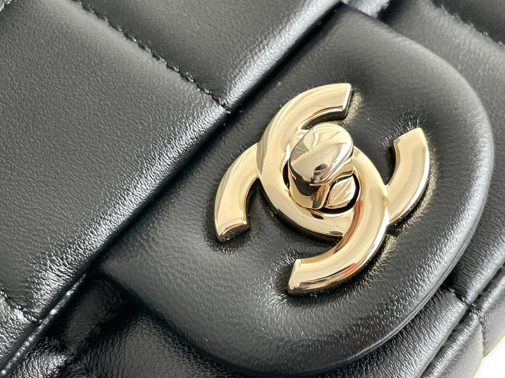 Chanel - Luxury Bag - CHL - 389