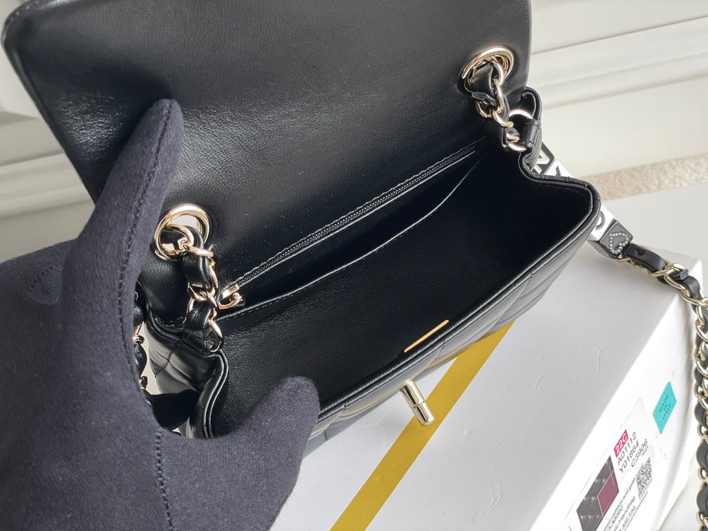 Chanel - Luxury Bag - CHL - 389