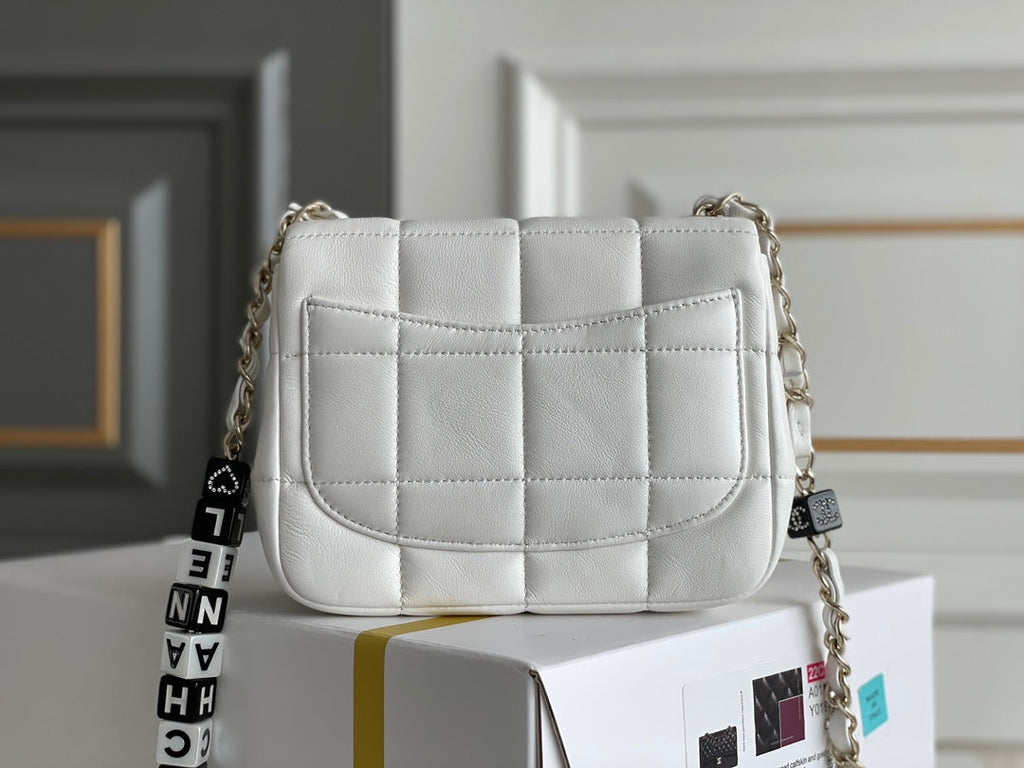 Chanel - Luxury Bag - CHL - 390