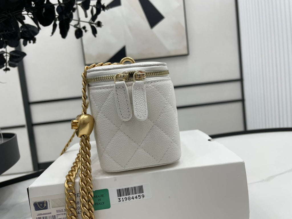 Chanel - Luxury Bag - CHL - 337