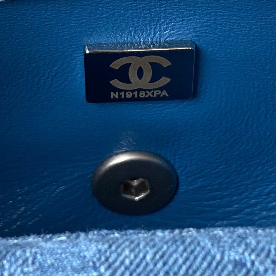 Chanel - Luxury Bag - CHL - 209