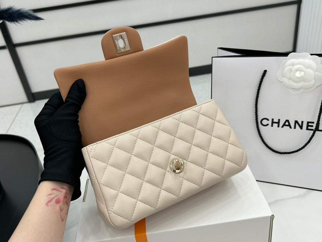 Chanel - Luxury Bag - CHL - 313