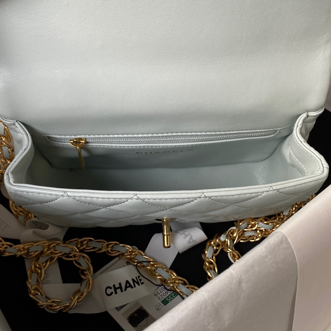 Chanel - Luxury Bag - CHL - 275