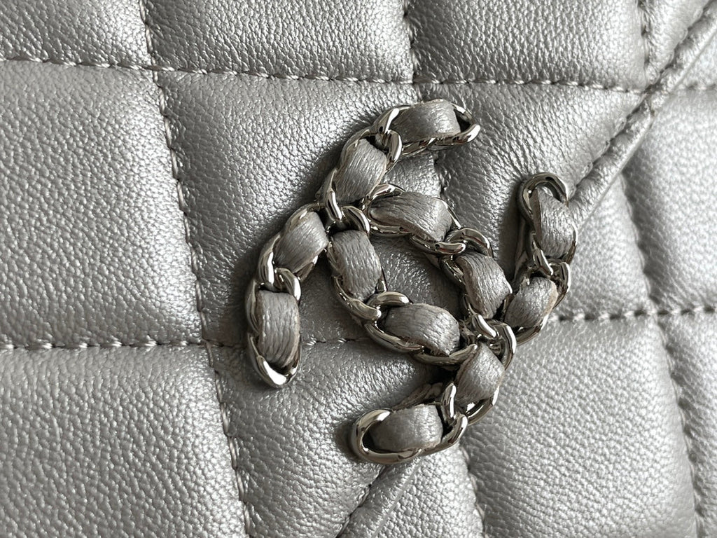 Chanel - Luxury Bag - CHL - 260