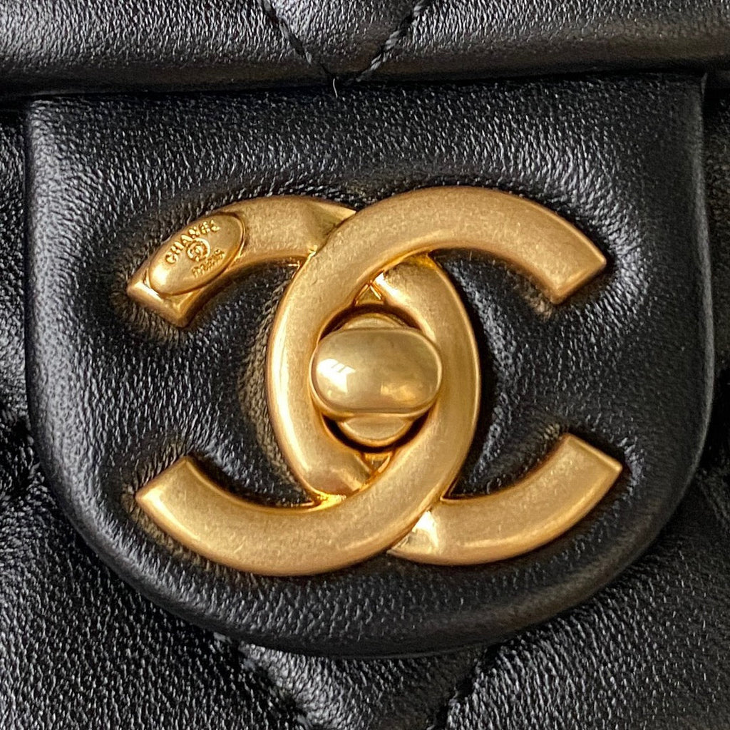 Chanel - Luxury Bag - CHL - 210