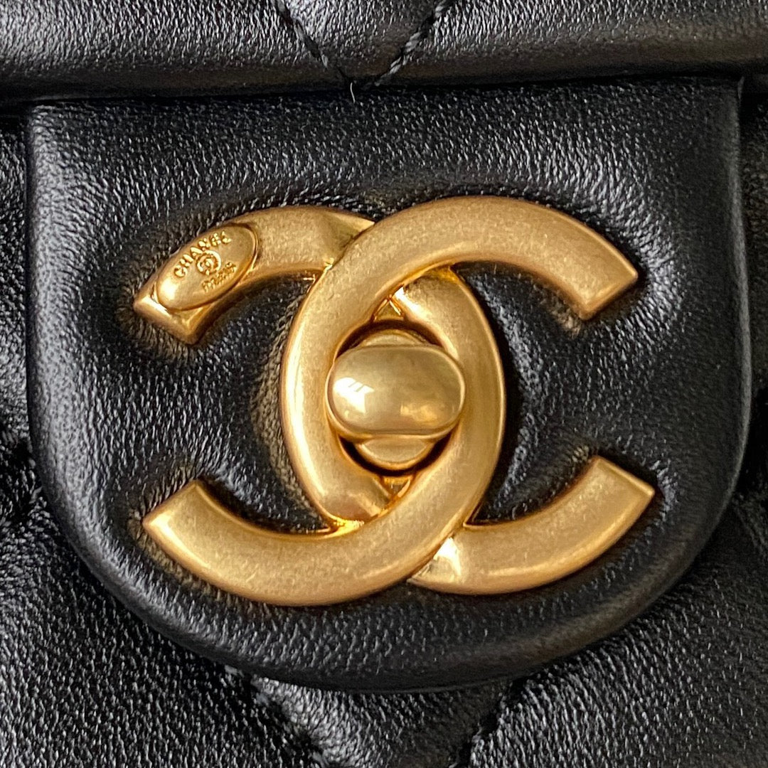 Chanel - Luxury Bag - CHL - 210
