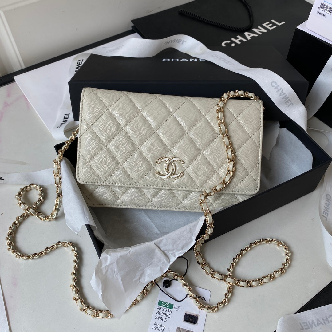 Chanel - Luxury Bag - CHL - 242