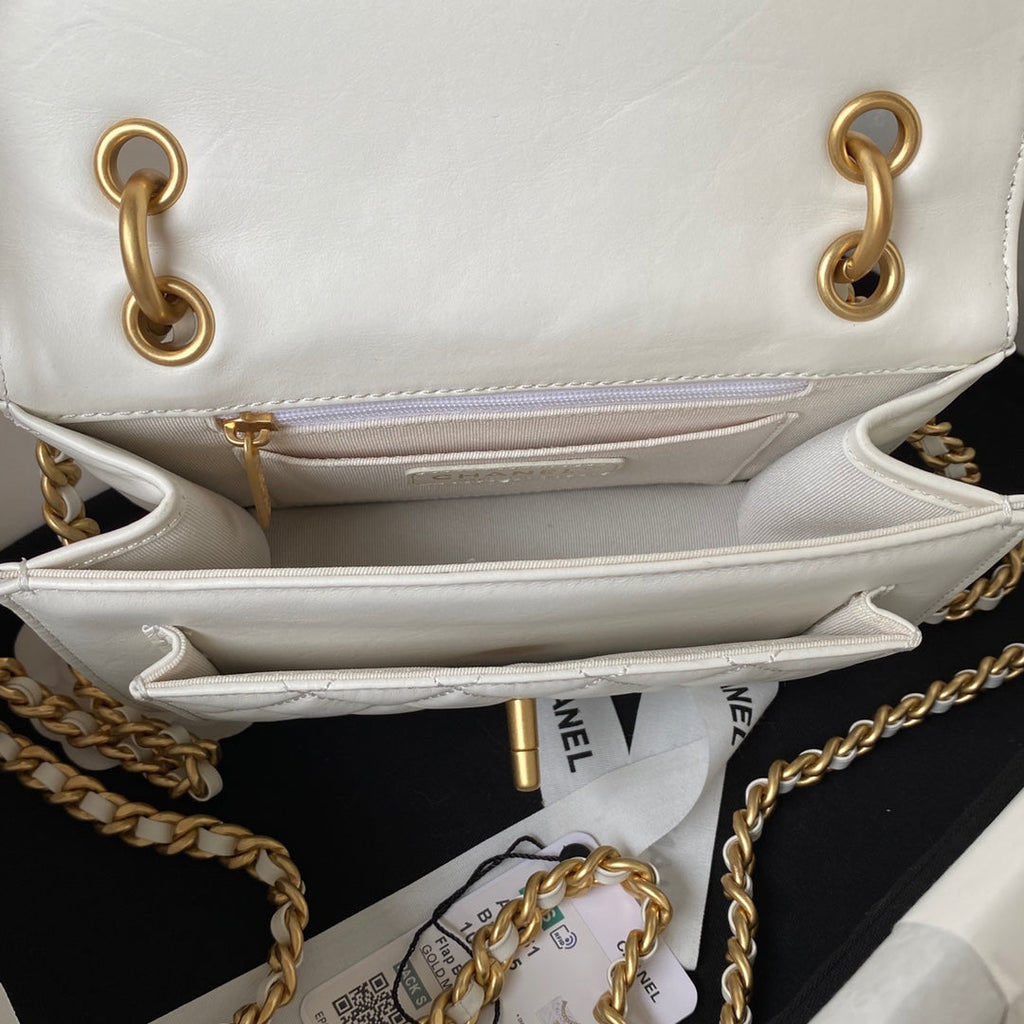 Chanel - Luxury Bag - CHL - 235