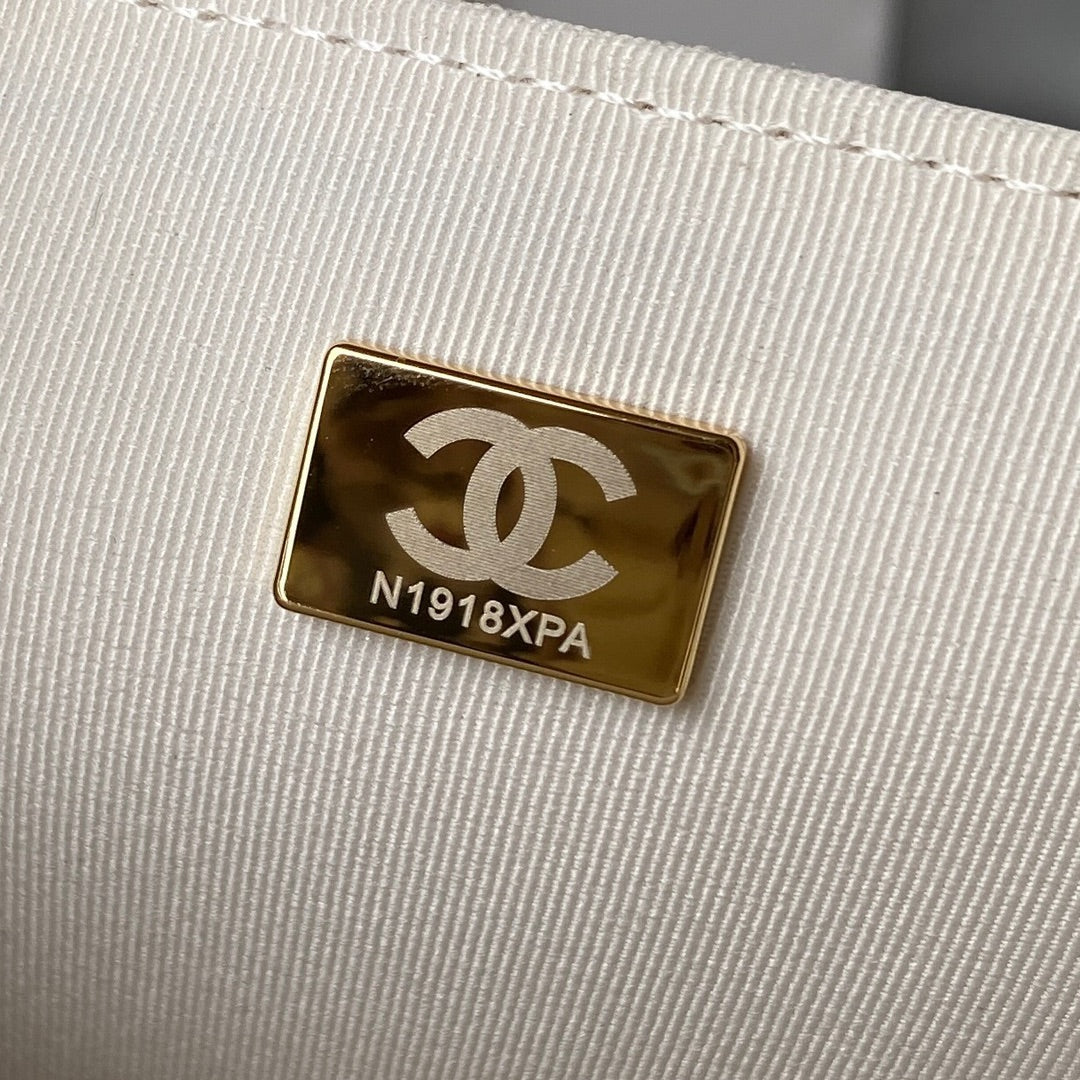 Chanel - Luxury Bag - CHL - 235