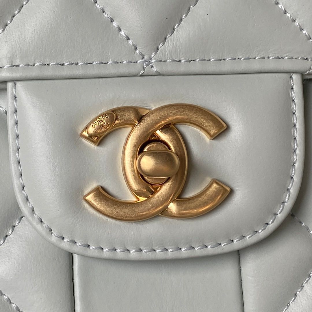 Chanel - Luxury Bag - CHL - 225