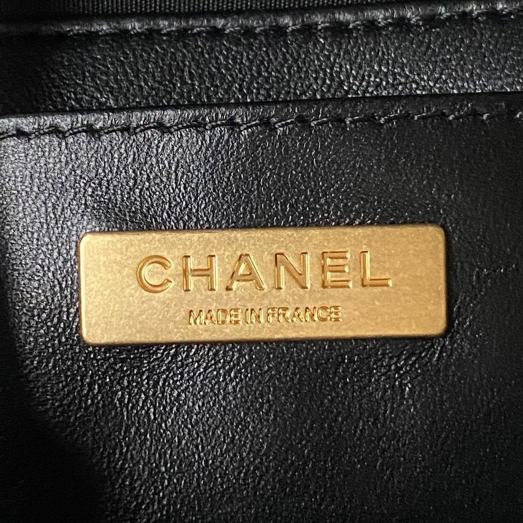 Chanel - Luxury Bag - CHL - 220