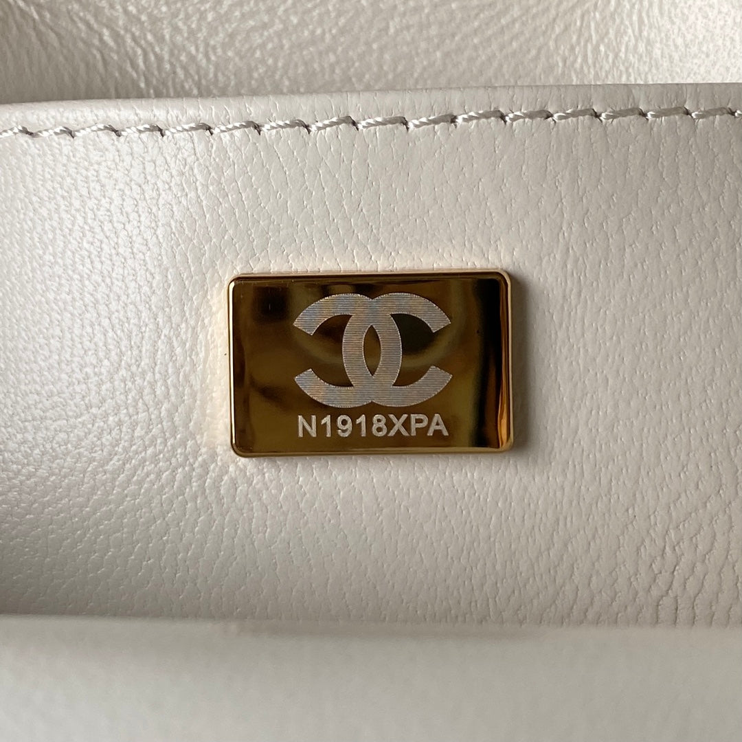 Chanel - Luxury Bag - CHL - 219