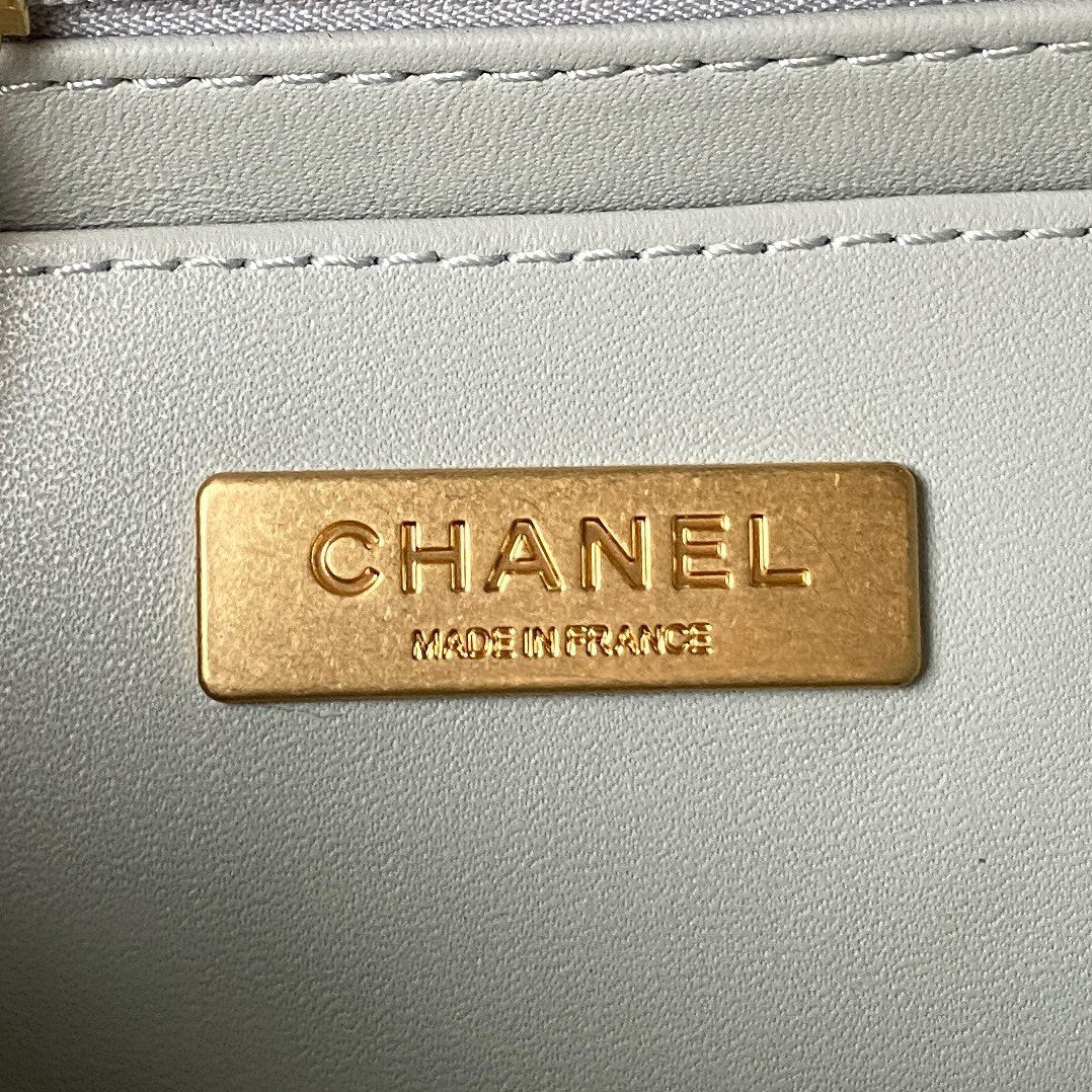 Chanel - Luxury Bag - CHL - 217